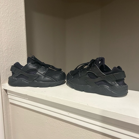Nike Huarache Other - Nike 704949-016 Huarache Black Running Shoes Sneakers Shoes Kid's Youth 3 Y